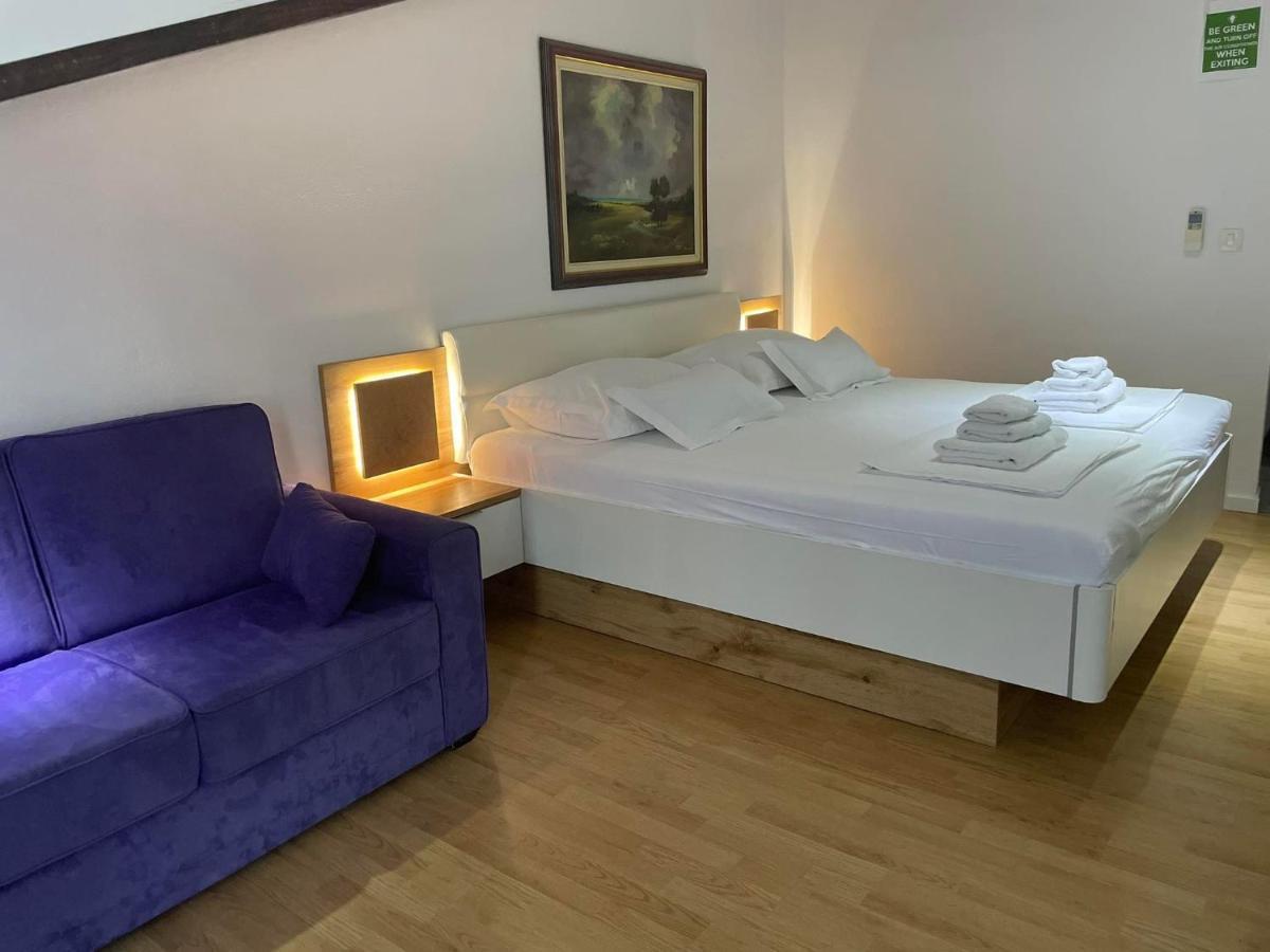 Dela Bed and Breakfast Hvar Town Eksteriør billede